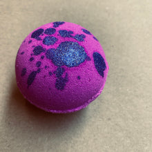 Load image into Gallery viewer, Bath Bomb